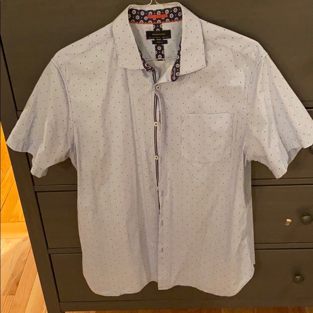 Short sleeve button up
